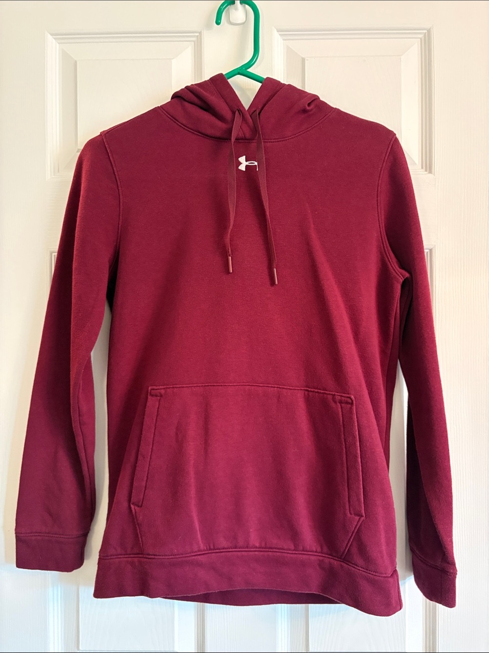 UNDER ARMOUR ‘Loose Fit’ Burgundy Hoodie 🌟Bundle and Save 2/$30🌟